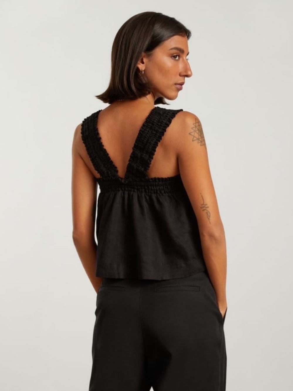 Everlane Smocked Linen Cami Black Size Small